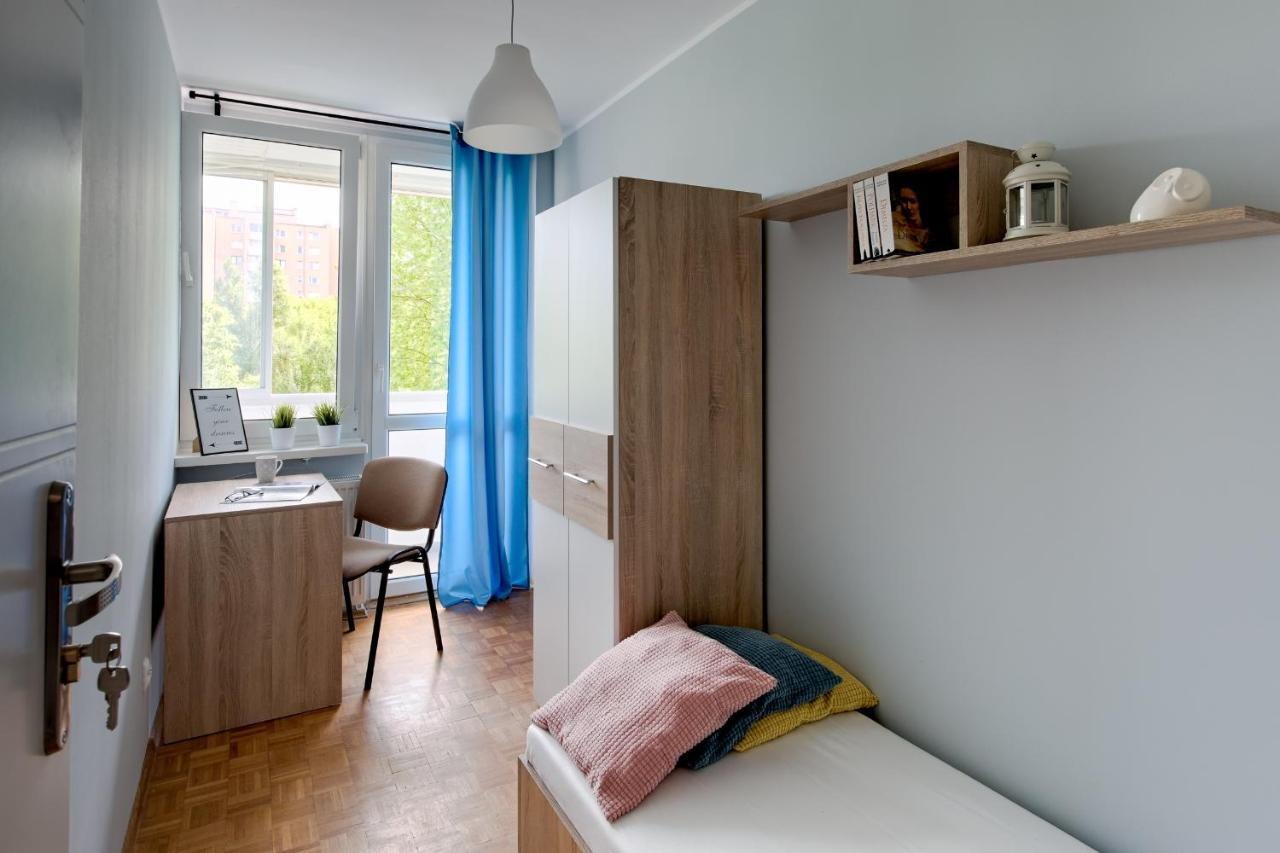 Krzywon 8 * Warsaw