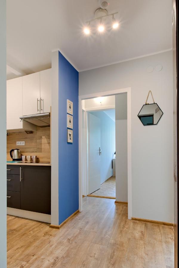 Krzywon 8 * Warsaw