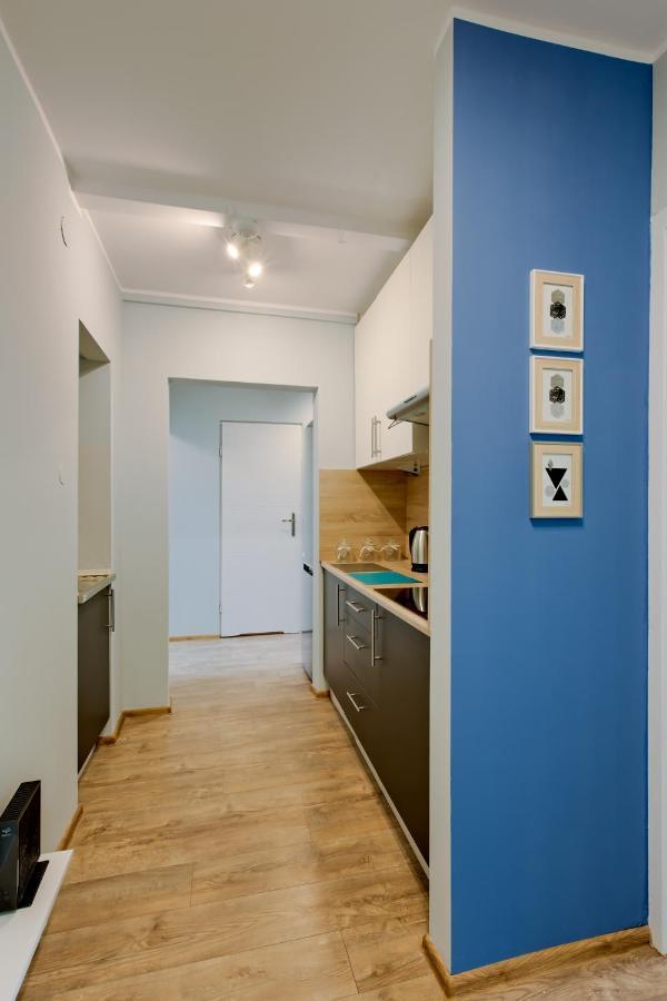 Krzywon 8 * Warsaw